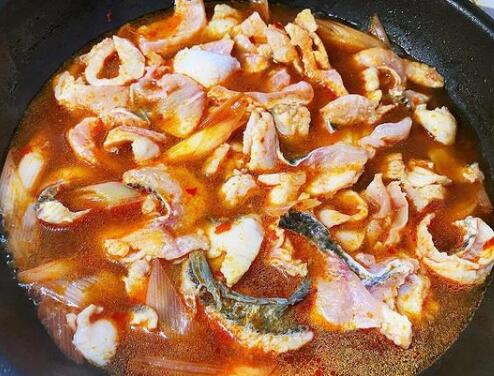 水煮鱼的家常做法鱼肉鲜嫩麻辣鲜香越